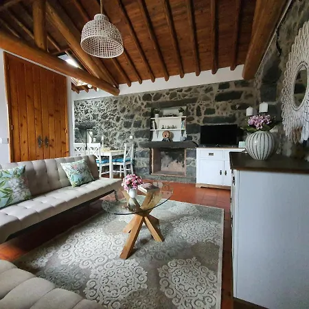 Casa Baleia á Vista * São Vicente Ferreira